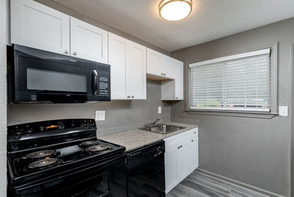 Brentwood Heights Apartments gallery 2