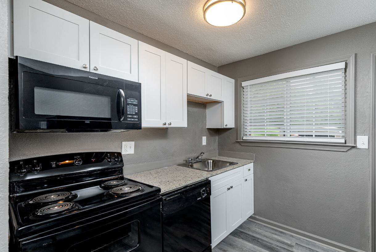 Brentwood Heights Apartments gallery 2
